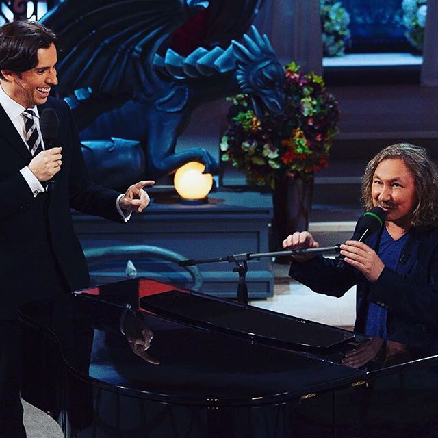 Игорь Николаев гость программы Максима Галкина Первый канал шоу Максим, Максим