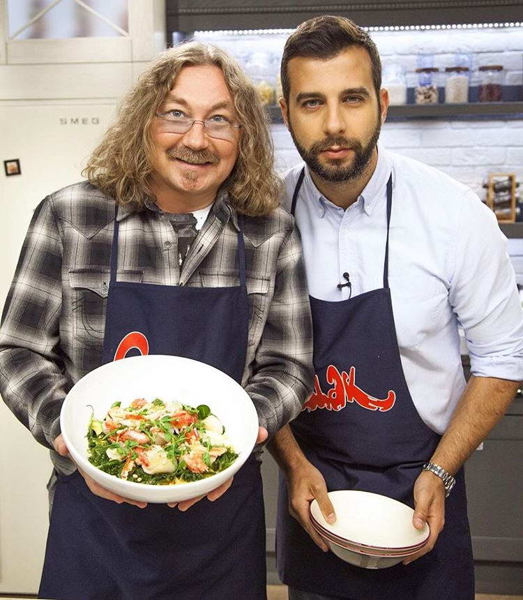 Игорь Николаев поделился рецептом салата Салат Дальневосточный приготовленный Игорем Николаевым